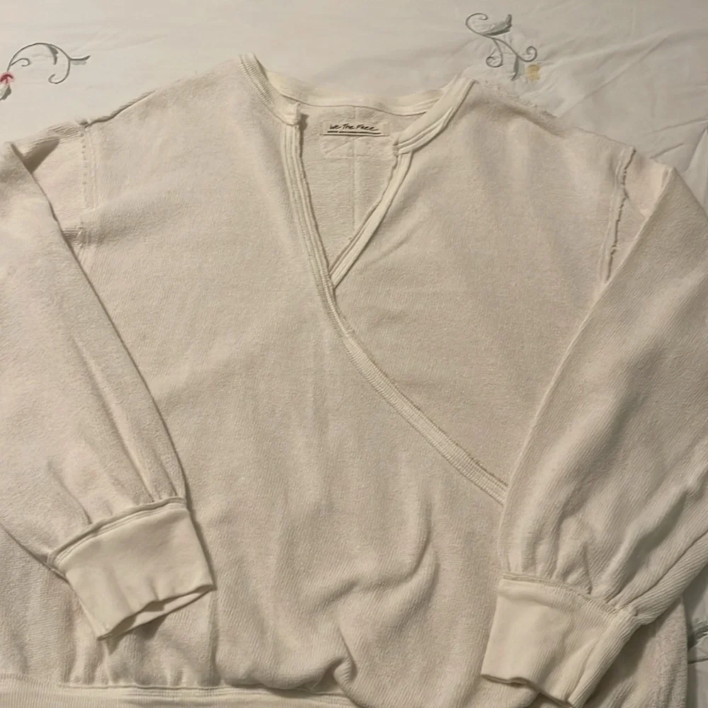 We the Free Faux Wrap Sweater/Top sz M - Picture 5 of 5